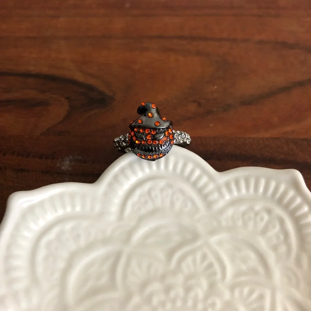 Women’s Jack Lantern Pumpkin Face Shape Ring Size 6 Rhinestone Halloween Gift